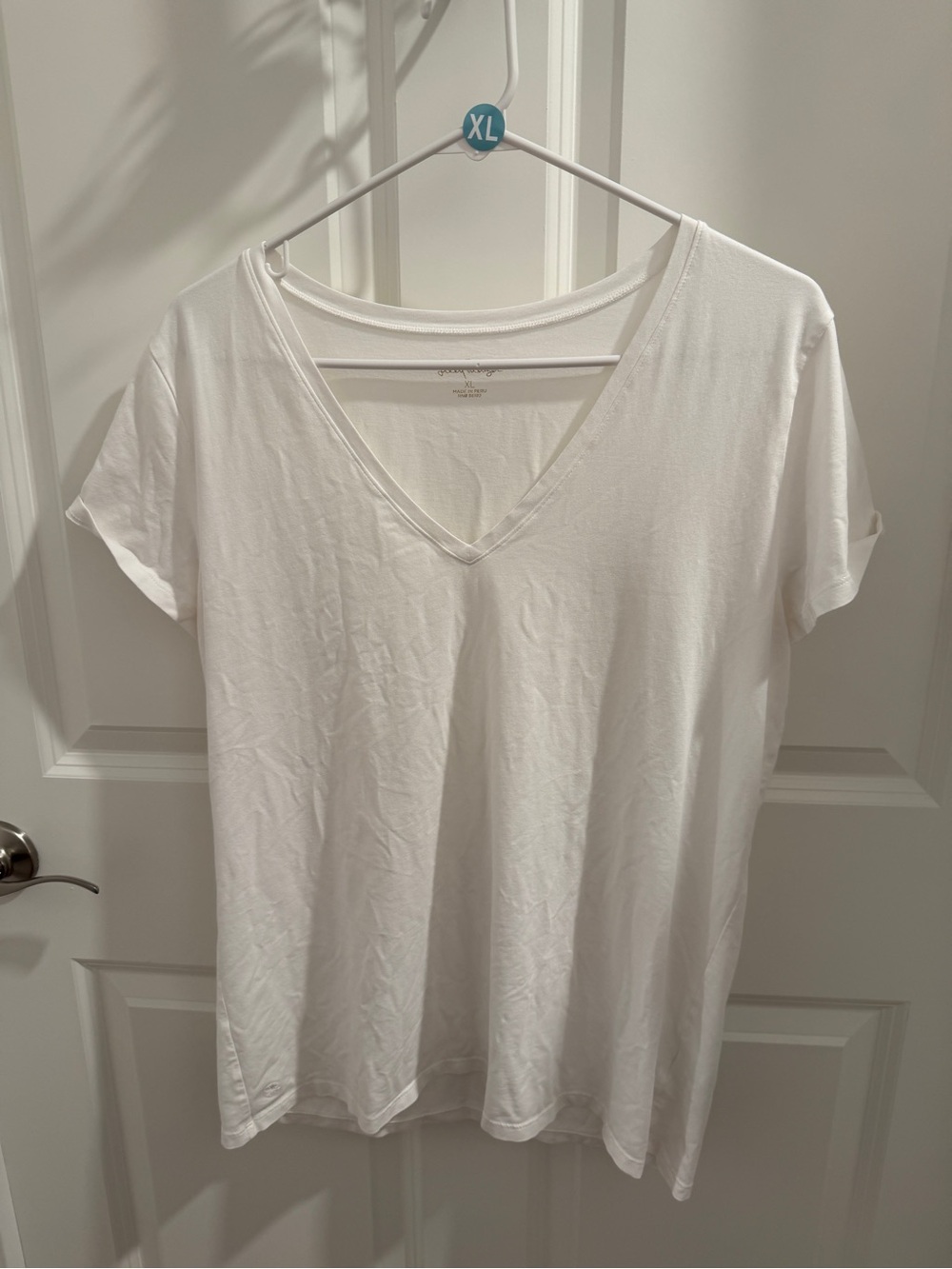Lilly Pulitzer  V-neck 93% Pima cotton